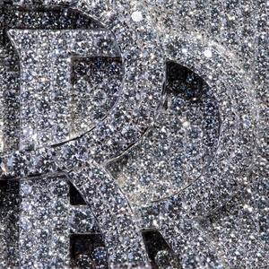 Collar con colgante de diamante elegante de alta calidad para niñas con apariencia llamativa y elegante a los mejores precios - Product Image 5