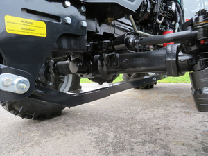 1976 MITSUBISHI D2500 Tractor High-Power 4WD Agricultural Farm <b>Machinery</b> Efficient Diesel Engine Heavy Duty at Wholesale Price - Product Image 2