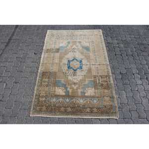 Alfombra Turca Vintage, Alfombra de 4x6.1 pies, Alfombra Azul con Diseño Floral - Product Image 1