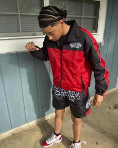 Conjunto de pantalones cortos y chaqueta unisex de nailon, conjunto de pantalones cortos de talla grande con estampado de logotipo personalizado y precios al por mayor de fábrica de deportes elegantes de calidad superior - Product Image 1