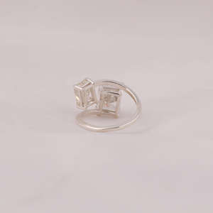 Anillo CVD de diamante cultivado en laboratorio de corte radiante de 2 unidades para mujer 4,30 TCW 14KT anillo de propuesta de oro blanco sólido con certificado IGI - Product Image 3