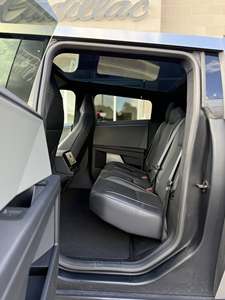 Tesla Cybertruck Cyberbeast 2024 Usado en Excelentes Condiciones - Product Image 3