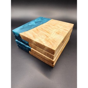 Sous-verres en bois d'acacia faits à la main avec sous-verres en bois de résine pour la barre de table basse Ensemble unique de 4 fabriqués à la main pour la maison - Product Image 2