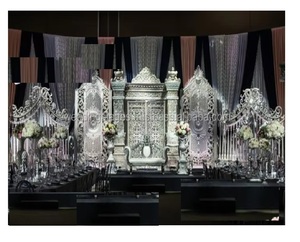 Decoraciones de escenario de boda inglés real Decoración de escenario de nuevo estilo con panel de puerta Fabricante de escenarios de boda asiáticos - Product Image 1