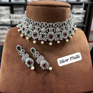 Collier de diamants américains de créateur de luxe avec boucles d'oreilles pour femmes, parfait pour les mariages, les fêtes et les occasions spéciales - Product Image 2