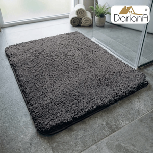 พรมเช็ดเท้ากันลื่น DarianA พรีเมียม รุ่นโมเดิร์น เป็นมิตรกับสิ่งแวดล้อม ผลิตจากโพลีเอสเตอร์เนื้อนุ่ม สีเทา ด้านหลังเป็นยางหนา รับสกรีนโลโก้ ซักเครื่องได้ - Product Image 2