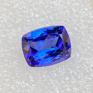 Increíble piedra de corte de cojín de tanzanita natural con excelente color y increíble zoisita natural de 8,13 quilates, lupa limpia - Product Image 1