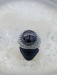 Bagues en argent 925 pour hommes avec design gravé à la main et pierres colorées - Product Image 2