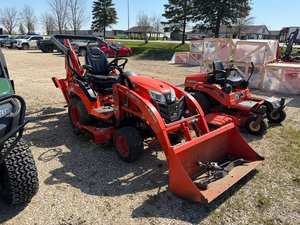 Mini Tractor Kubota BX23S en Oferta, Tractor Compacto de 4 Ruedas con Caja de Cambios Automática, Precio de Fábrica al por Mayor de Calidad - Product Image 2