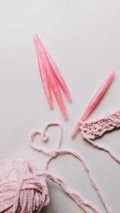 Ganchos de ganchillo de resina epoxi hechos a mano Mezcla de madera Aguja de ganchillo ergonómica 3mm a 12mm Aguja de tejer con mango suave de diferentes tamaños - Product Image 2