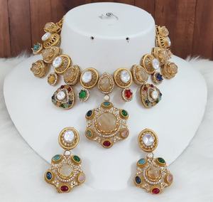 Conjunto de Collar de Primera Calidad Inspirado en Sabyasachi, Perfecto para Bodas, Celebraciones Festivas, Conjunto de Fiesta con Hermosas Piedras - Product Image 6