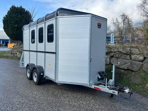 Livraison gratuite Remorque à chevaux Böckmann Traveller W4 à vendre - Product Image 3