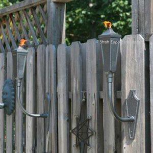 Antorcha de jardín de metal de diseño único Acabado plateado para patio exterior Iluminación de jardín Decoraciones Antorchas de aceite de jardín - Product Image 4