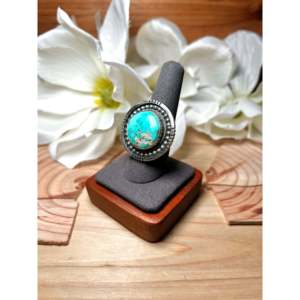 Anillo de Turquesa Royston y Plata de Ley Hecho en Navajo, Talla 8.5, Joyería Cultural Coleccionable - Product Image 3