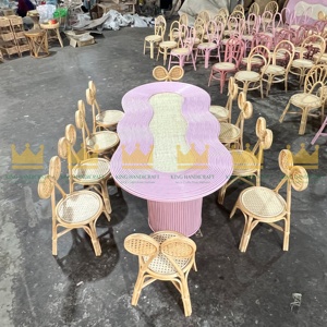 Ensemble table et chaises en rotin pour enfants-Parfait pour les salles de jeux, les activités et les espaces adaptés aux enfants - Product Image 4