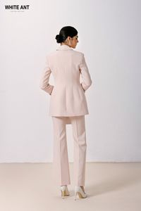 Trajes y chaquetas de estilo femenino para mujer, chaqueta con muescas Darragh de un solo pecho, ropa de mujer ecológica Whiteant Vietnam - Product Image 2