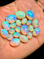 AK Gems Lote de Ópalos Naturales de Rajastán, Forma Ovalada, Cabujón, Tamaños Variados, Excelente Calidad, Multifuego, Ideal para Joyería, Sueltos EO-08