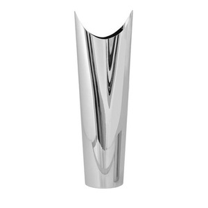 Vase à fleurs en aluminium avec des détails en détresse et un profil audacieux parfait pour le style d'événement rustique ou la décoration de la salle à manger - Product Image 4