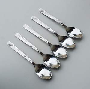 Ensemble de couverts de mariage en acier inoxydable pur au design classique, couverts faits à la main, ensemble de 4 cuillères, fabriqué en Inde - Product Image 2