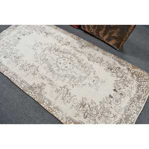 Tapis de 3,7 x 7,2 pieds, tapis turc vintage, tapis en laine blanche - Product Image 4