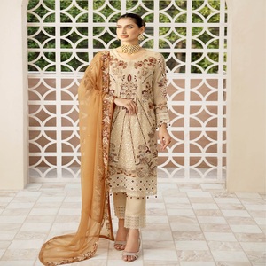 Costumes de créateurs pakistanais en mousseline de soie pour femmes Ramsha Vol A-9 Salwar Kameez & Indian Kurta Set Broderie lourde pour vêtements de fête de luxe - Product Image 3