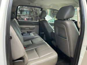 Asequible Chevrolet Silverado 3500HD 2014 LHD/RHD, Camioneta de Trabajo, Cabina Doble, LB DRW RWD - Product Image 6