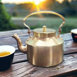 Tetera de Latón Hecha a Mano para Decoración de Cocina Tradicional con Diseño Clásico y Brillo Duradero - Product Image 2
