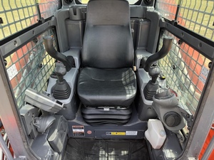 รถตักล้อยาง Kubota SVL75-3 ปี 2024 เครื่องยนต์เบนซิน 92 กิโลวัตต์ พร้อมเกียร์ PLC ปั๊ม แบริ่ง และมอเตอร์ - Product Image 2