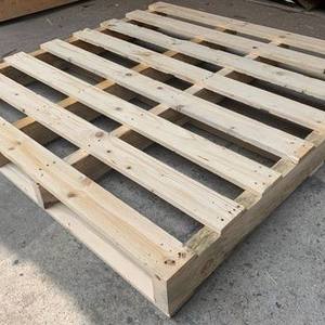 Palettes en bois durables de haute qualité pour le stockage d'expédition en gros approvisionnement en vrac fiable palettes en bois solides exportation - Product Image 3