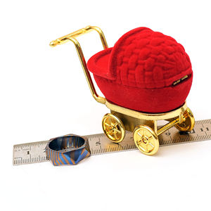 Anillo de Boda Clásico de Acero de Damasco Hecho a Mano por Burraq, con Caja de Anillo - Regalo Perfecto para Papá/Esposo/Novio OEM - Product Image 4