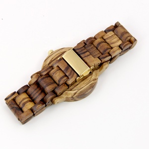 Montre-bracelet minimaliste en bois <span class=keywords><strong>pour</strong></span> <span class=keywords><strong>homme</strong></span>, montre en bois faite à la main, <span class=keywords><strong>cadeau</strong></span> <span class=keywords><strong>d</strong></span>'<span class=keywords><strong>anniversaire</strong></span>, <span class=keywords><strong>cadeau</strong></span> <span class=keywords><strong>de</strong></span> <span class=keywords><strong>mariage</strong></span> <span class=keywords><strong>pour</strong></span> lui, <span class=keywords><strong>cadeau</strong></span> <span class=keywords><strong>pour</strong></span> la fête des pères, <span class=keywords><strong>cadeau</strong></span> <span class=keywords><strong>pour</strong></span> les demoiselles <span class=keywords><strong>d</strong></span>'honneur - Product Image 4