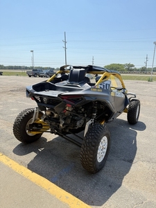 Can-Am Maverick R XRS SMART SHOX 2024 - Product Image 1