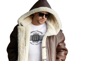 Nuovo miglior stile invernale cappotto in <span class=keywords><strong>pelle</strong></span> di montone da <span class=keywords><strong>uomo</strong></span> cappotto di pelliccia lunga <span class=keywords><strong>marrone</strong></span> con Design personalizzato e materiale di 100% qualità
