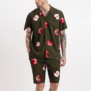 Meilleur article Ensemble t-shirt et short pour hommes au design unique Saison d'été Couleur unie Vente en ligne Ensemble t-shirt et short pour hommes - Product Image 1