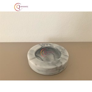 Cendrier en marbre blanc résistant fait à la main unique Conception ronde fabuleuse pour fumer Bar Hôtel Accessoires de stockage de cendres - Product Image 1