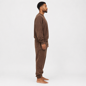 Chándal elegante para hombre con efectos desgastados, un corte moderno y tela cómoda para looks urbanos y uso diario. - Product Image 2