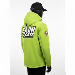 Veste softshell pour homme en tissu coupe-vent premium 320 GSM, couleur vert lime avec panneaux de manches noirs, logo brodé personnalisé - Product Image 4