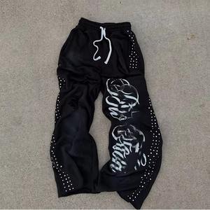 Ensemble de sweat-shirt à capuche personnalisé pour homme, imprimé à l'écran, lavé, avec pantalon de survêtement à jambes évasées, orné de strass, pour l'hiver - Product Image 2