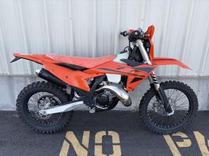 Offres Exceptionnelles : Nouvelles Motos KTM 150 XCW Enduro 2025 - Product Image 4