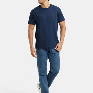 Vente en gros sur mesure de nouveaux t-shirts à manches courtes à séchage rapide pour hommes t-shirts unis et ajustés décontractés en coton avec conception unique - Product Image 3