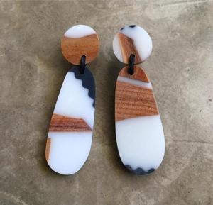 Boucles d'oreilles classiques pour femmes, boucles d'oreilles en bois et en résine, boucles d'oreilles pour filles, boucles d'oreilles pour mariage et événements, cadeaux pour femmes au meilleur prix - Product Image 5