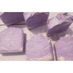 Savon artisanal à la lavande au lait de chèvre et aux algues marines, anti-acné et éclaircissant, enrichi au coco et au curcuma - Product Image 6