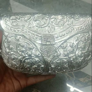 Pochette élégante en laiton, accessoire de luxe pour mariages et célébrations, sac à main pour femme pour soirées - Product Image 5