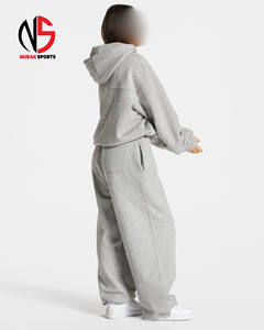 Conjunto Deportivo de Dos Piezas para Mujer, Color Gris Claro con Ribete, Talla Grande, Personalizable, Transpirable, Ropa Deportiva y Activa, Chándal para Mujer - Product Image 2