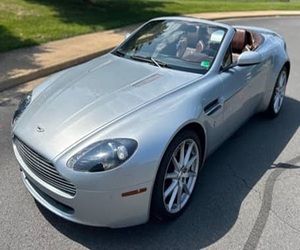 BEST SELLING 2009 Aston Martin V8 Vantage Roadster, moteur V8 de 4,7 litres, non modifié - Product Image 1