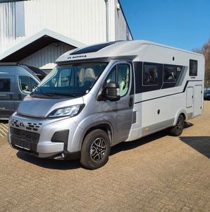 Luxury Lightweight 4x4 Motorhome Modern Fiberglass Mini Caravan Self-Propelled 4 People Truck Camper - Product Image 6