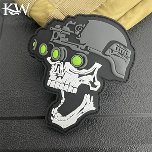 Parches de PVC Bordados en 3D Personalizados al por Mayor para Prendas y Ropa, Logotipo Personalizado OEM con Reverso Personalizado para Ropa - Product Image 4