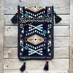 กระเป๋าอานม้าแท้อนาโตเลียนโอเรียนเต็ลมีลวดลาย Milas สีน้ำเงินเข้ม - Product Image 4