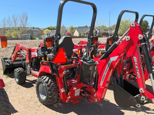 Tractor Compacto Rojo con Tracción en las 4 Ruedas, Tractor Utilitario Agrícola con Cargador Frontal y Retroexcavadora para Trabajos en Campos y Jardines - Product Image 3