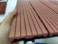 Meilleure vente de carreaux de terrasse modernes en bois composite WPC 30x30cm, bois, plastique, interverrouillage, test UV, fournisseur certifié du Vietnam, jardin